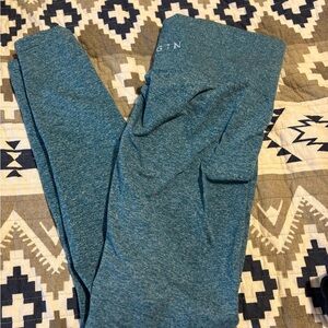 NVGTN Teal scrunch butt Leggings